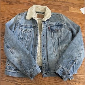 Levi’s Sherpa Jean Trucker Jacket Sz small